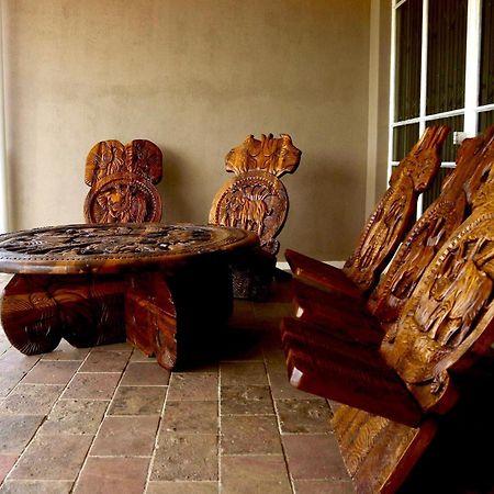 Cavallo Guesthouse Windhoek Bagian luar foto