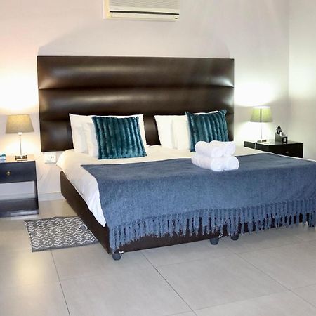 Cavallo Guesthouse Windhoek Bagian luar foto