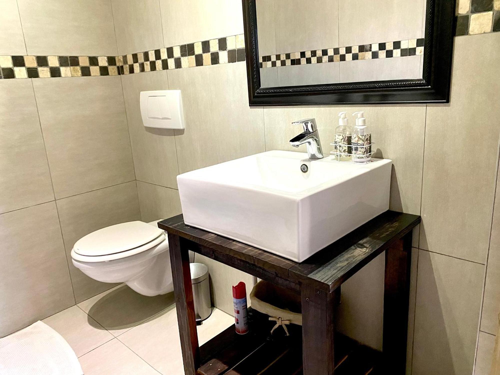 Cavallo Guesthouse Windhoek Bagian luar foto