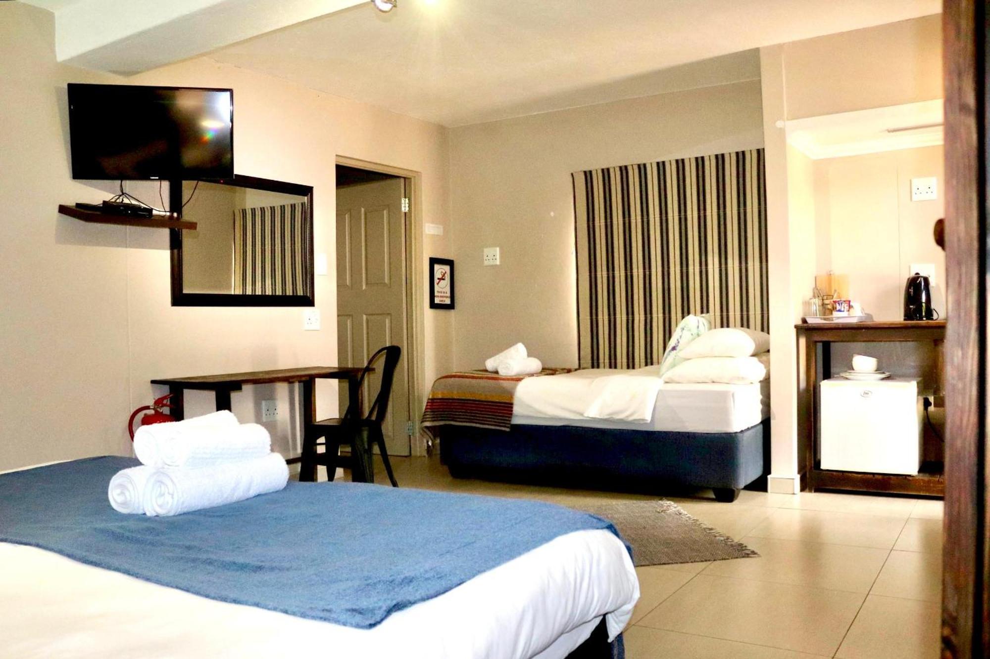 Cavallo Guesthouse Windhoek Bagian luar foto